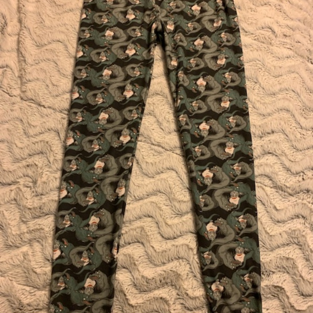 Lularoe Ursula design leggings